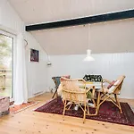 Semesterbostad Tranquil Haven In Knebel